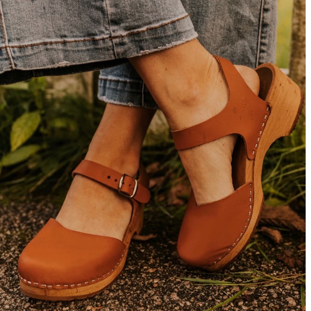 **ONE DAY SALE** Authentic Mia Swedish Sofia clogs